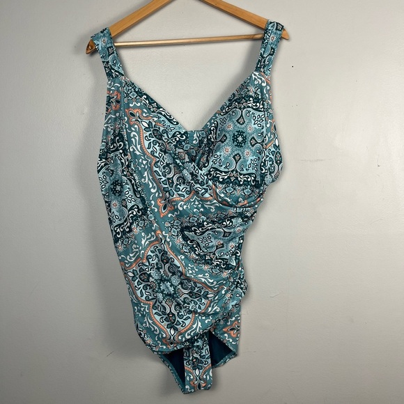 Jantzen Surplice Maillot One-Piece Swimsuit Blue Medallion and Skirt Size 24W - Picture 2 of 16